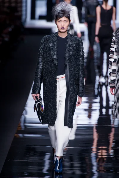 Look 13